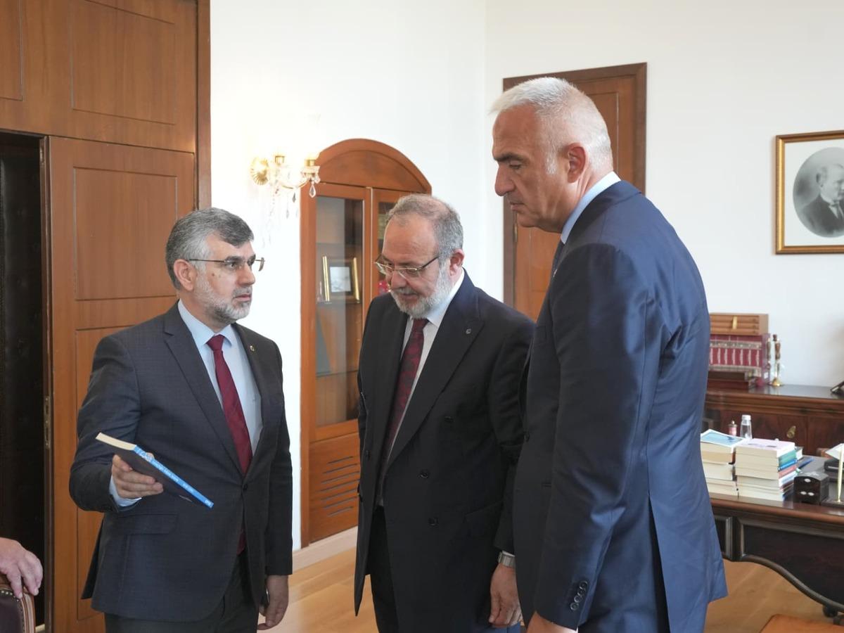Bakan Ersoy: Medeniyet birikimimizi ilimle buluşturan &ccedil;alışmaları memnuniyetle takip ediyoruz 1