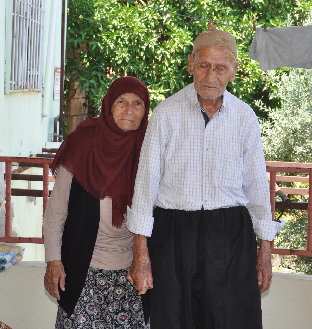 İkisi de 100 yaşını geçti! 73 yıllık evliliklerinin formülünü açıkladı 2