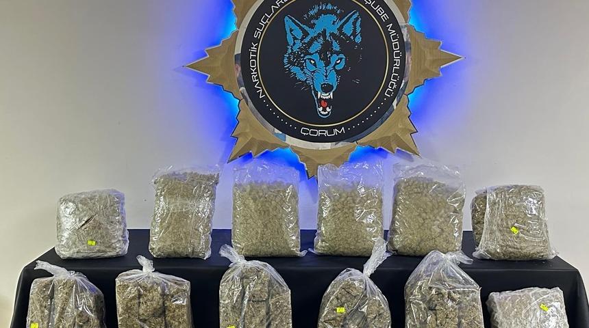 &Ccedil;orum'da yaklaşık 9,5 kilogram sentetik uyuşturucu ele ge&ccedil;irildi