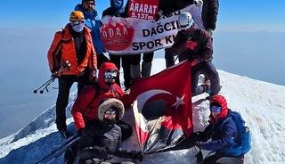 Ordulu dağcılar zirve yaptı