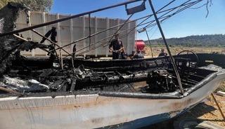 Aksu&rsquo;da karaya &ccedil;ekili teknedeki yangın itfaiye ekiplerince s&ouml;nd&uuml;r&uuml;ld&uuml;