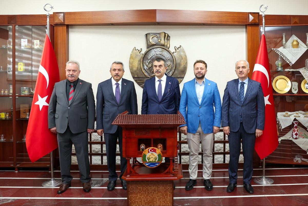 Bakan Yusuf Tekin: "Osmanlı ile Cumhuriyet i barıştırmamız lazım" 2
