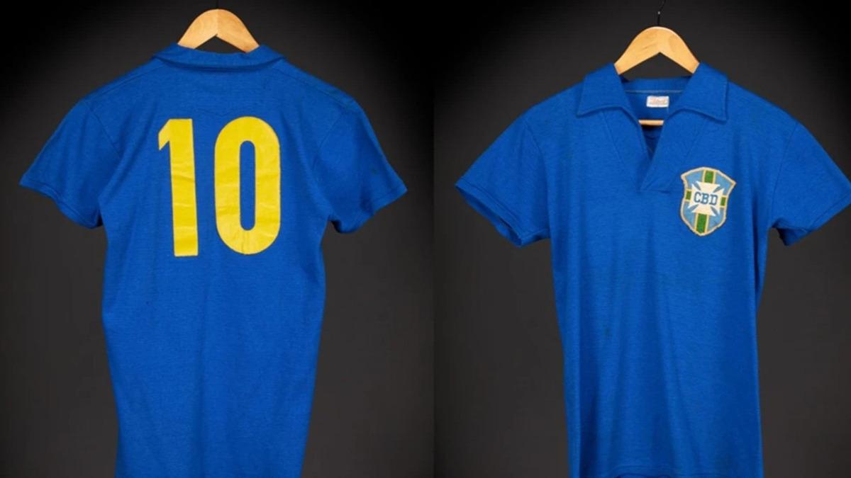 Pele nin 1958 Dünya Kupası finali forması rekor fiyata satıldı! 1
