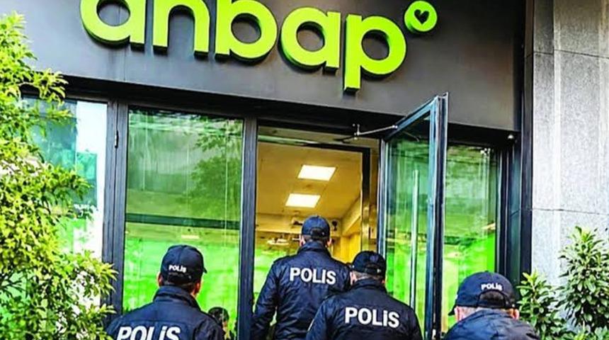Ahbap Derneği kurucusu Alper &Ccedil;elik, noterde işlem yaptığı sırada yakalanarak tutuklandı