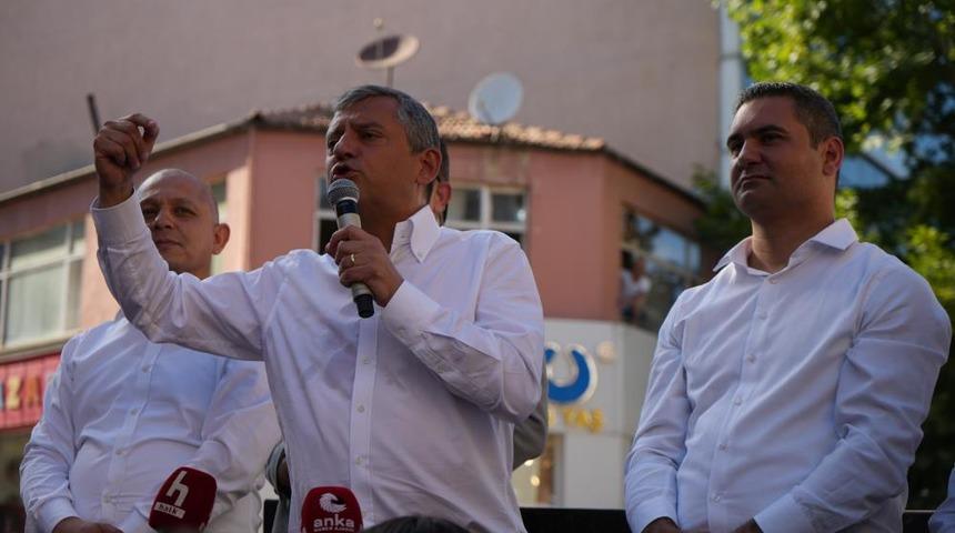 &Ouml;zg&uuml;r &Ouml;zel'den yeni parti sinyali: "Ya partimizi geri alacağız ya yeni bir yol a&ccedil;acağız"