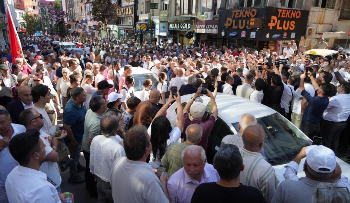 Özgür Özel den yeni parti sinyali: "Ya partimizi geri alacağız ya yeni bir yol açacağız" 2