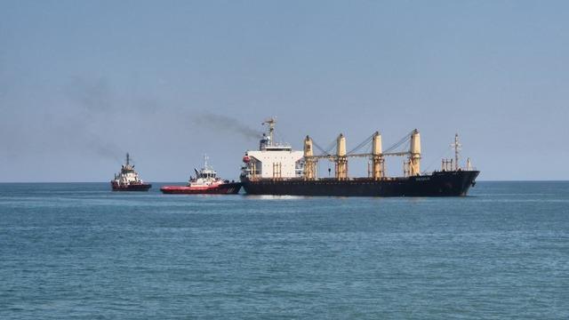 Tekirdağ açıklarında 4 gün önce karaya oturan çeltik yüklü gemi kurtarıldı