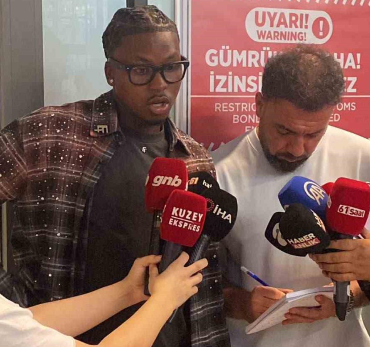 Trabzonspor un yeni transferi Sidny Lopes Cabral kente geldi! 1