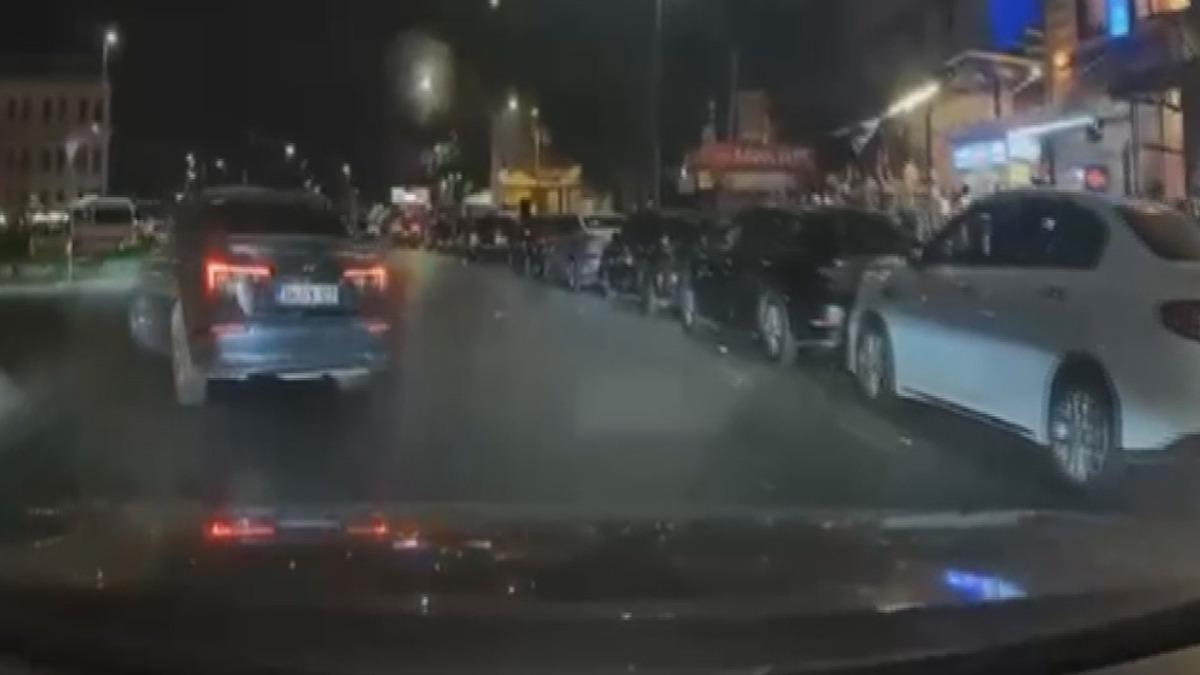 Fatih te yol kesen sürücü kamerayı görünce ters yönden kaçtı; 252 bin lira ceza 1