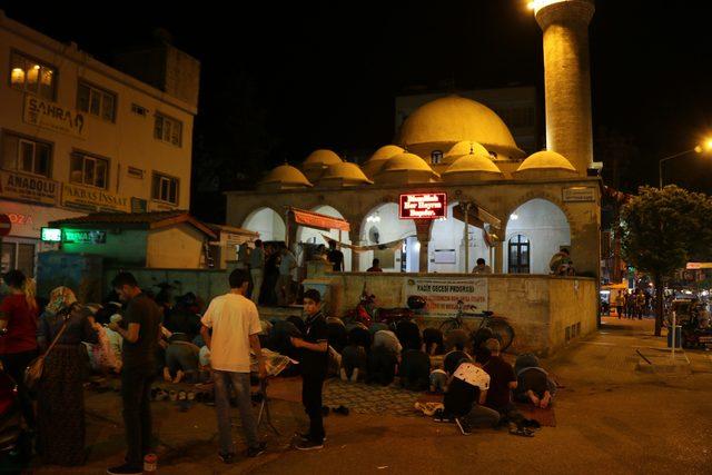 Adıyaman'da Kadir Gecesi camiler doldu