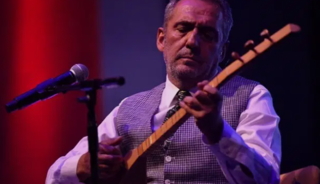 &Uuml;nl&uuml; t&uuml;rk&uuml;c&uuml; zor g&uuml;nler ge&ccedil;iriyor! Konserini iptal etti