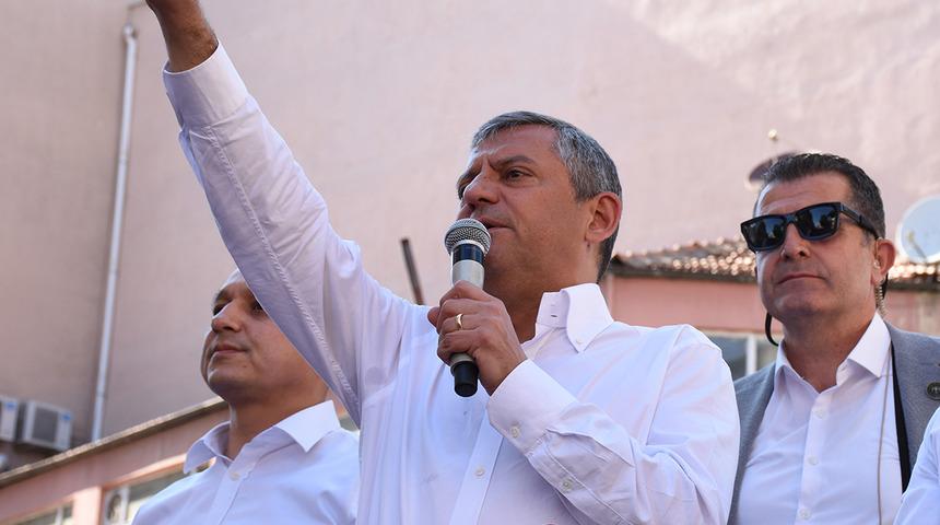 &Ouml;zg&uuml;r &Ouml;zel ile ilgili &ccedil;arpıcı İYİ Parti iddiası! Canlı yayında a&ccedil;ıkladı