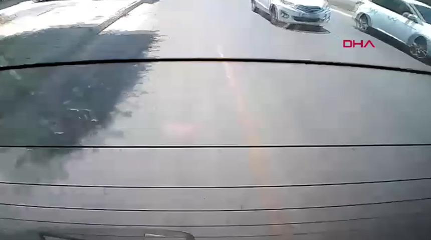 Yer: Mersin! Yol verme tartışmasında aracından inen s&uuml;r&uuml;c&uuml;ye para cezası