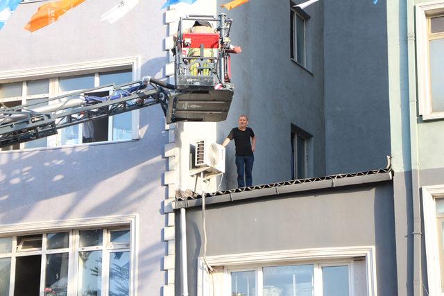 Beyoğlu'ndaki bir otelde korkutan yangın