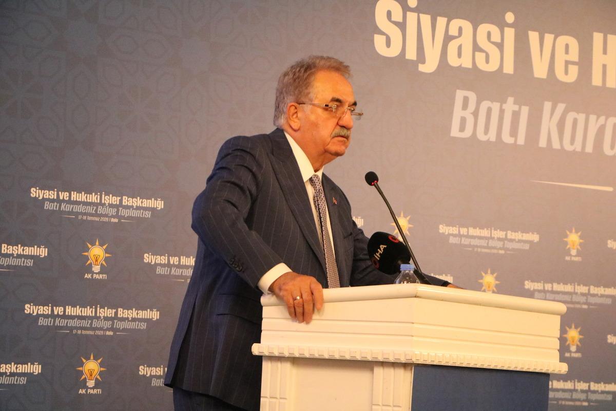 AK Parti den yeni anayasa açıklaması! "Referanduma gidilecek" 2