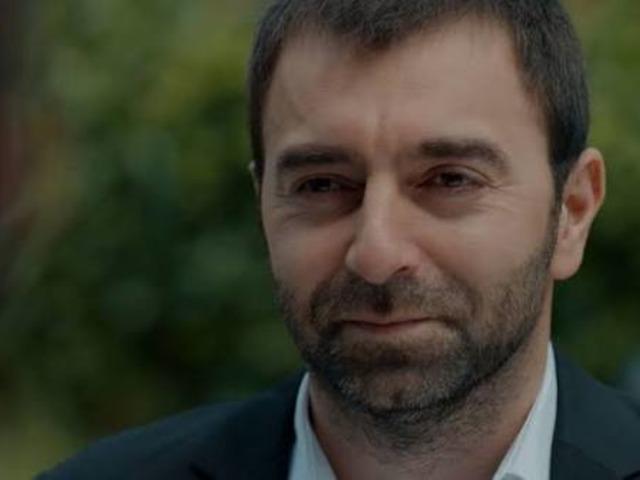&Uuml;nl&uuml; oyuncu sessiz sedasız evlendi! İşte d&uuml;ğ&uuml;nden kareler...  