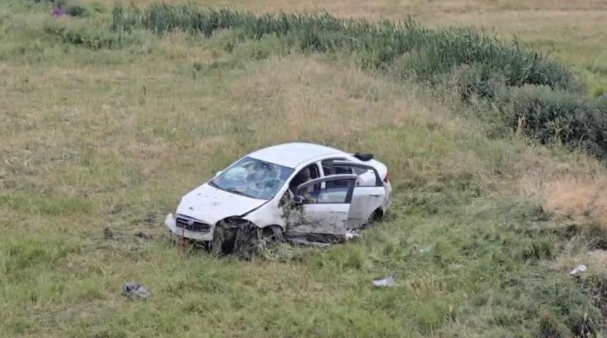 Bing&ouml;l&rsquo;de kontrolden &ccedil;ıkan otomobil araziye u&ccedil;tu: 3 yaralı