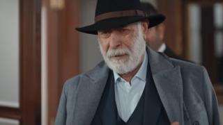 Yeraltı'nın Don Çiçi'si Muhammed Cangören genç bir kadınla görüntülendi! Sorulara çok kızdı