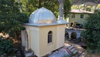 Fotoğraf &ccedil;ektirmeden ayrılan yok! Bu cami sadece 9 metrekare