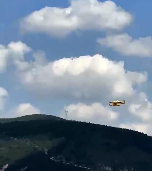 Kütahya’daki orman yangınına müdahale sürüyor: 7 helikopter, 4 uçak ve 22 arazöz görevde 1