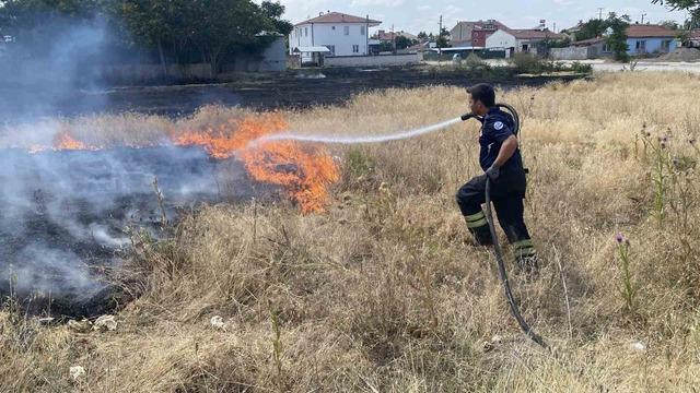 Eskişehir’de bir mahallede aynı anda iki yangın 1