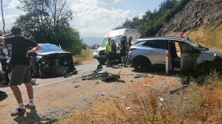 Tokat’ta otomobiller kafa kafaya çarpıştı: 10 yaralı