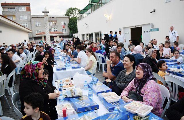 Okçular Tekkesi’nde 5 bin kişilik dev iftar