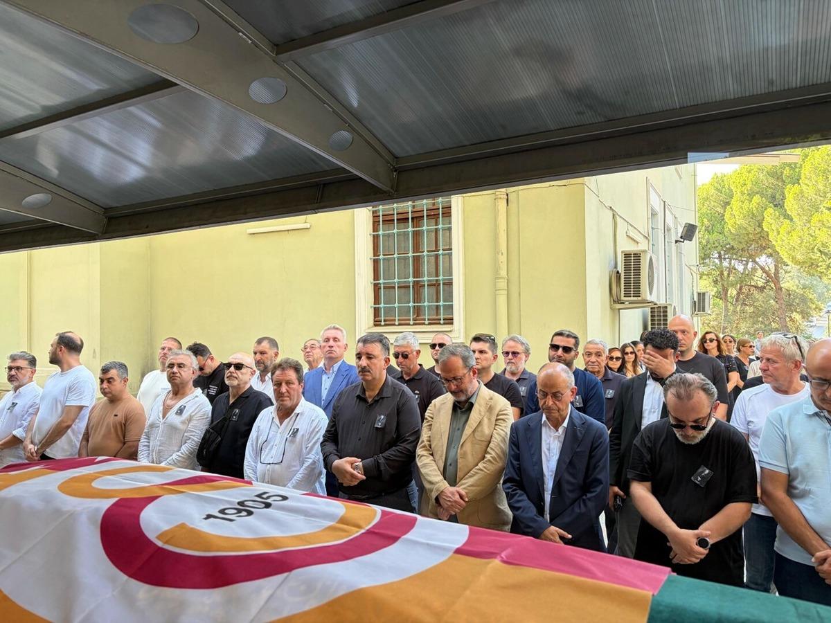 Aziz Üstel, İzmir de son yolculuğuna uğurlandı 4