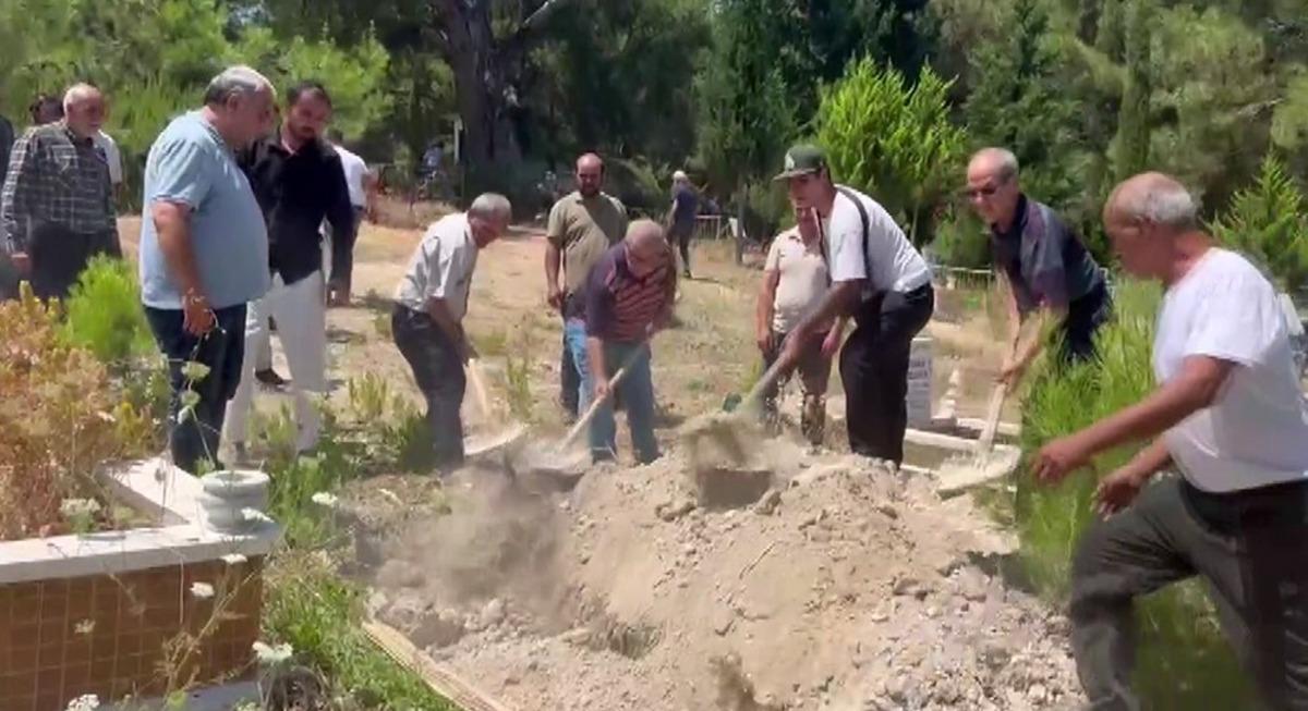 Cinayet kurbanı kız 17 yıl sonra toprağa verildi 2