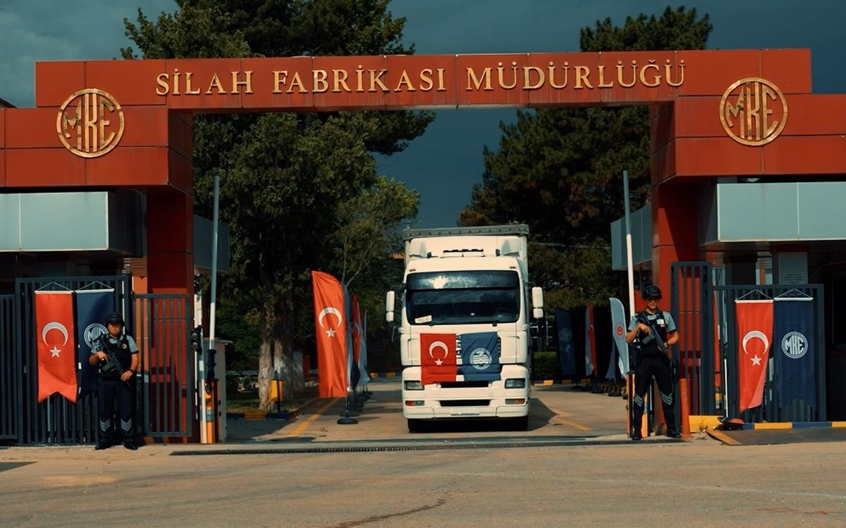 MKE den Kara Kuvvetleri Komutanlığına milli piyade tüfeği MPT-76 MH teslimatı 2