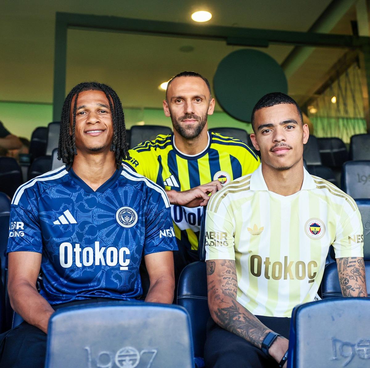 Fenerbahçe UEFA listesini duyurdu! 4 yıldız kadroda yok 1