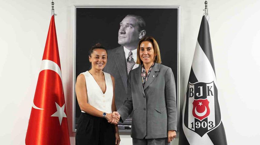 Beşiktaş Kadın Futbol Takımı, Didem Karagen&ccedil;&rsquo;e emanet