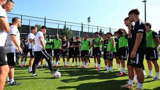 Son dakika: Beşiktaş, Midtjylland ma&ccedil;ı hazırlıklarını s&uuml;rd&uuml;rd&uuml;