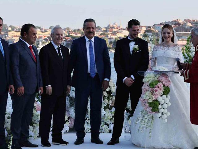 İsmail Y&uuml;ksek d&uuml;nyaevine girdi! Fenerbah&ccedil;e camiası nikahta buluştu