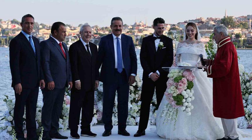 İsmail Y&uuml;ksek d&uuml;nyaevine girdi! Fenerbah&ccedil;e camiası nikahta buluştu