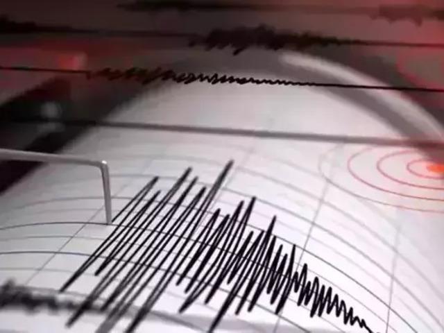 İran'da korkutan deprem