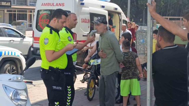 Motosiklet ile otomobil çarpıştı: 2 yaralı 2