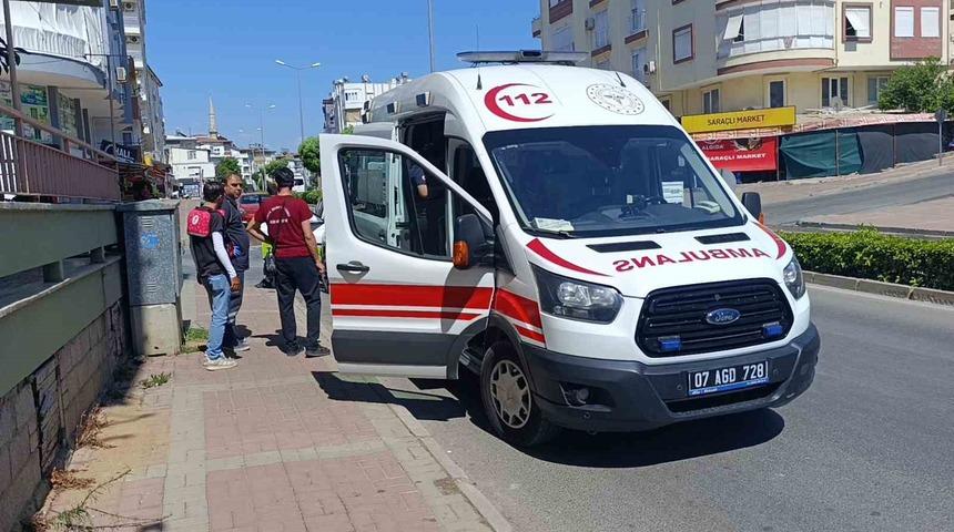 Motosiklet ile otomobil &ccedil;arpıştı: 2 yaralı