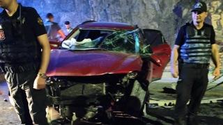 Hakkari’de otomobiller kafa kafaya çarpıştı: 7 yaralı