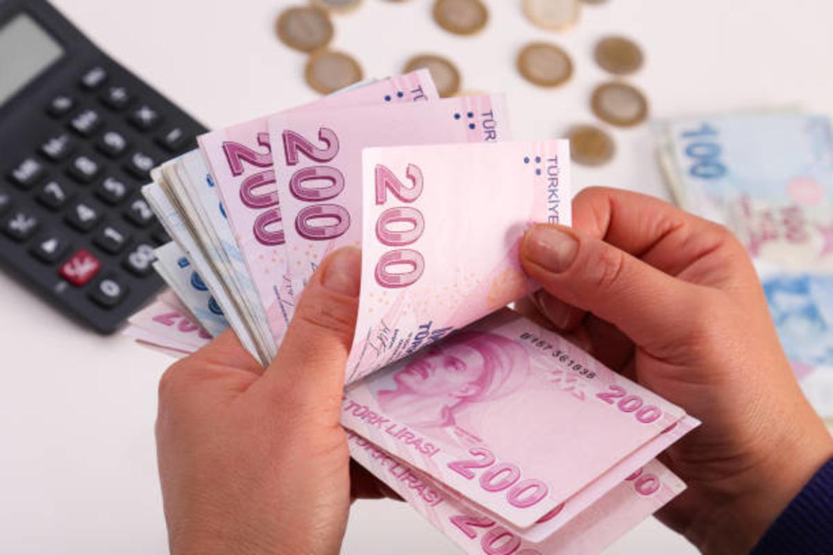Zamlı maaşlar hesaplarda:14 günlük fark ödemesi ne kadar olacak? 2