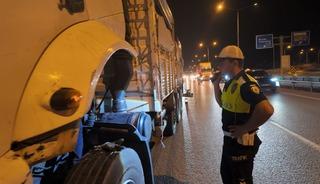 Bursa'da freni patlayan kamyon polisin yardımıyla durduruldu