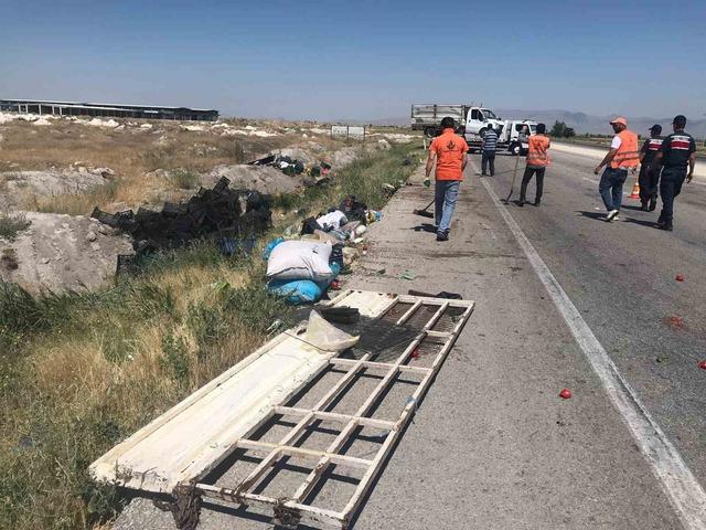 Ereğli’de kamyonetler çarpıştı: 2 yaralı 2