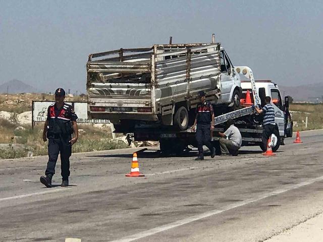 Ereğli’de kamyonetler çarpıştı: 2 yaralı 1