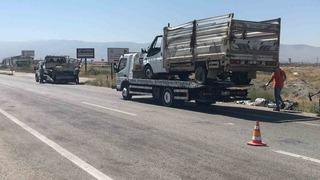 Ereğli’de kamyonetler çarpıştı: 2 yaralı