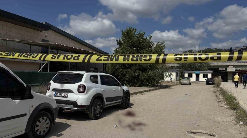 Ayrılık meselesi iki aileyi karşı karşıya getirdi: 2 yaralı, 10 g&ouml;zaltı