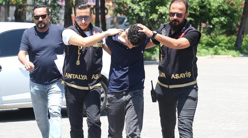 İki ablasını boğazladı, birini &ouml;ld&uuml;rd&uuml;! "İ&ccedil;ine şeytan girdi" deyip saldırdı