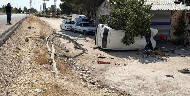 Panelvan şarampole yuvarlandı: 1’i ağır 8 yaralı 2