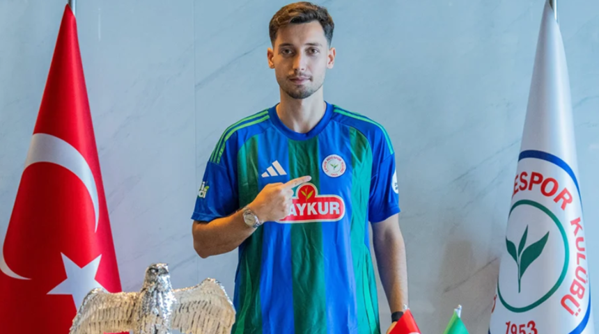 Beşiktaş'ta Tayyip Talha Sanu&ccedil;, &Ccedil;aykur Rizespor'a transfer oldu
