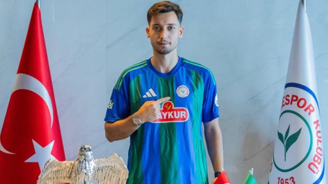 Beşiktaş'ta Tayyip Talha Sanuç, Çaykur Rizespor'a transfer oldu