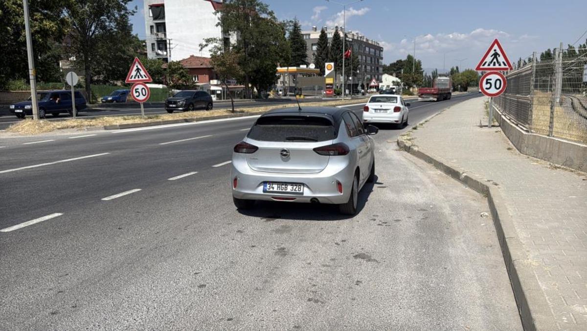 İki aracın çarpıştığı kaza sonrası polise zorluk çıkaran şahsa işlem yapıldı 2